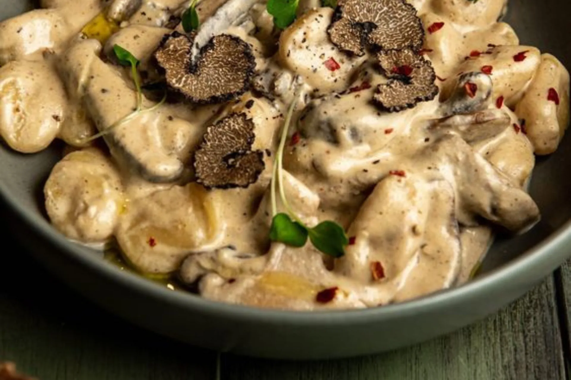 Recept za Krem njoki sa svežim crnim tartufom i pečurkama